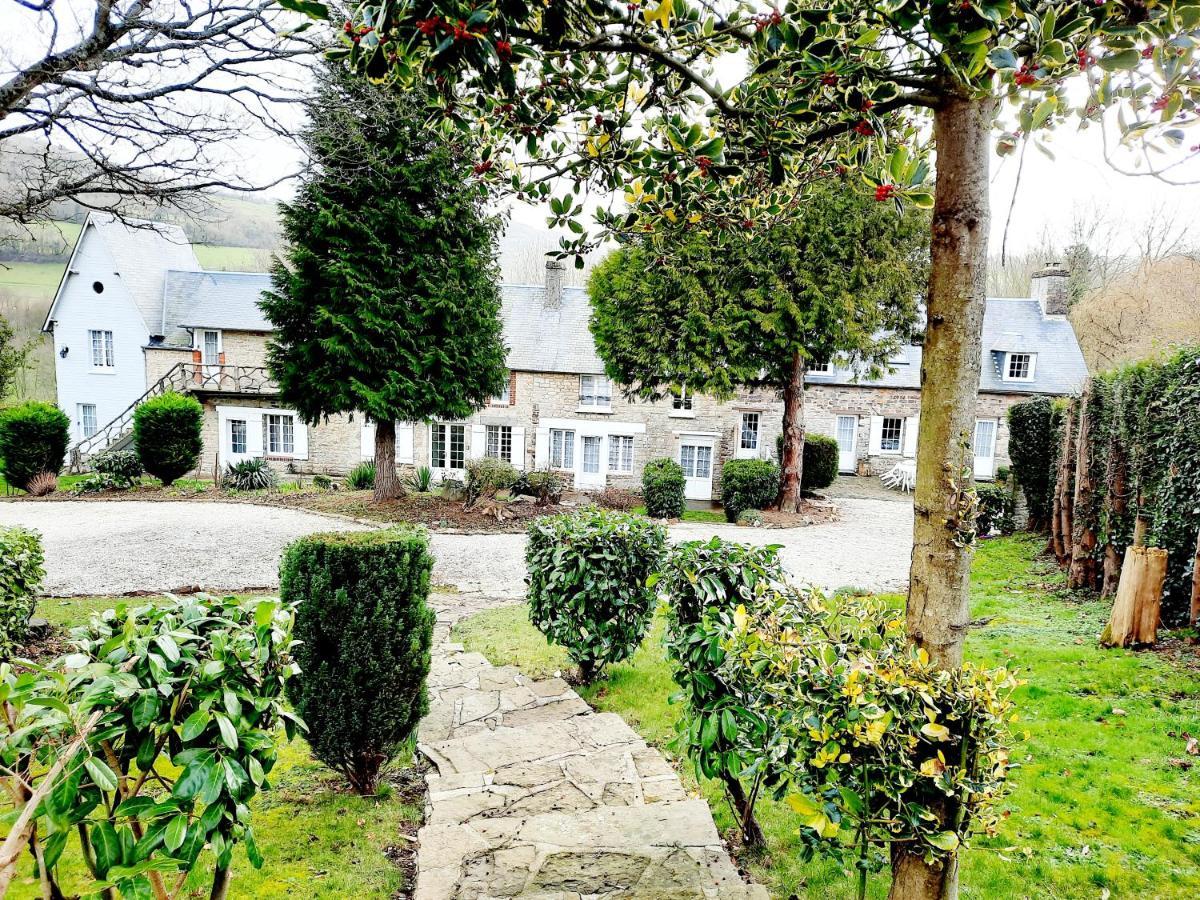 Gites De La Petite Suisse Clécy Exteriör bild