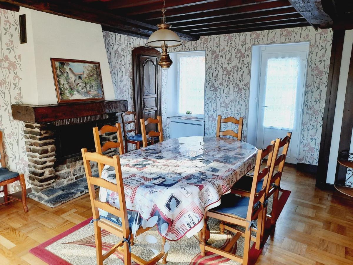 Gites De La Petite Suisse Clécy Exteriör bild