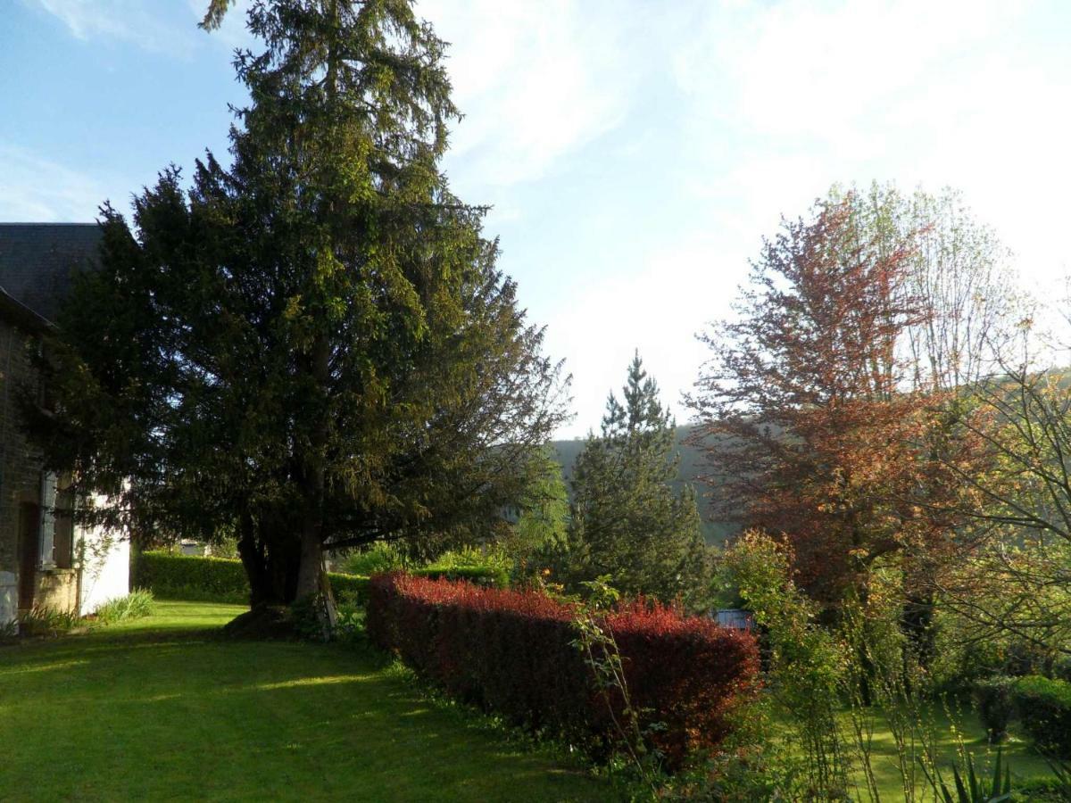 Gites De La Petite Suisse Clécy Exteriör bild